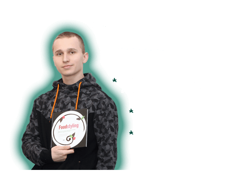Martin - je vyučený kuchař a chce si udělat maturitu, jezdí na koni, dělá bojové sporty